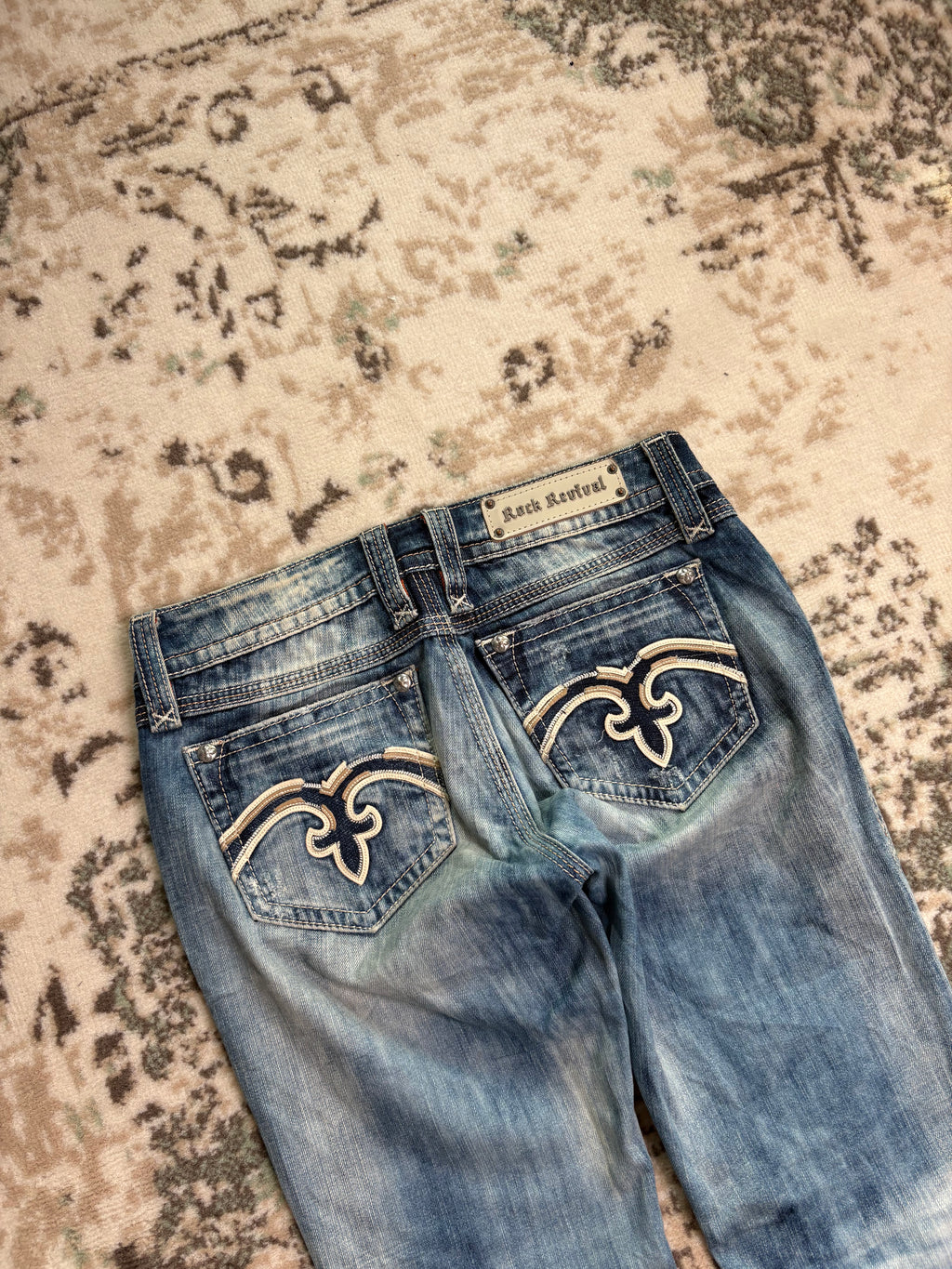 Rock Revival Straight Jeans (S)