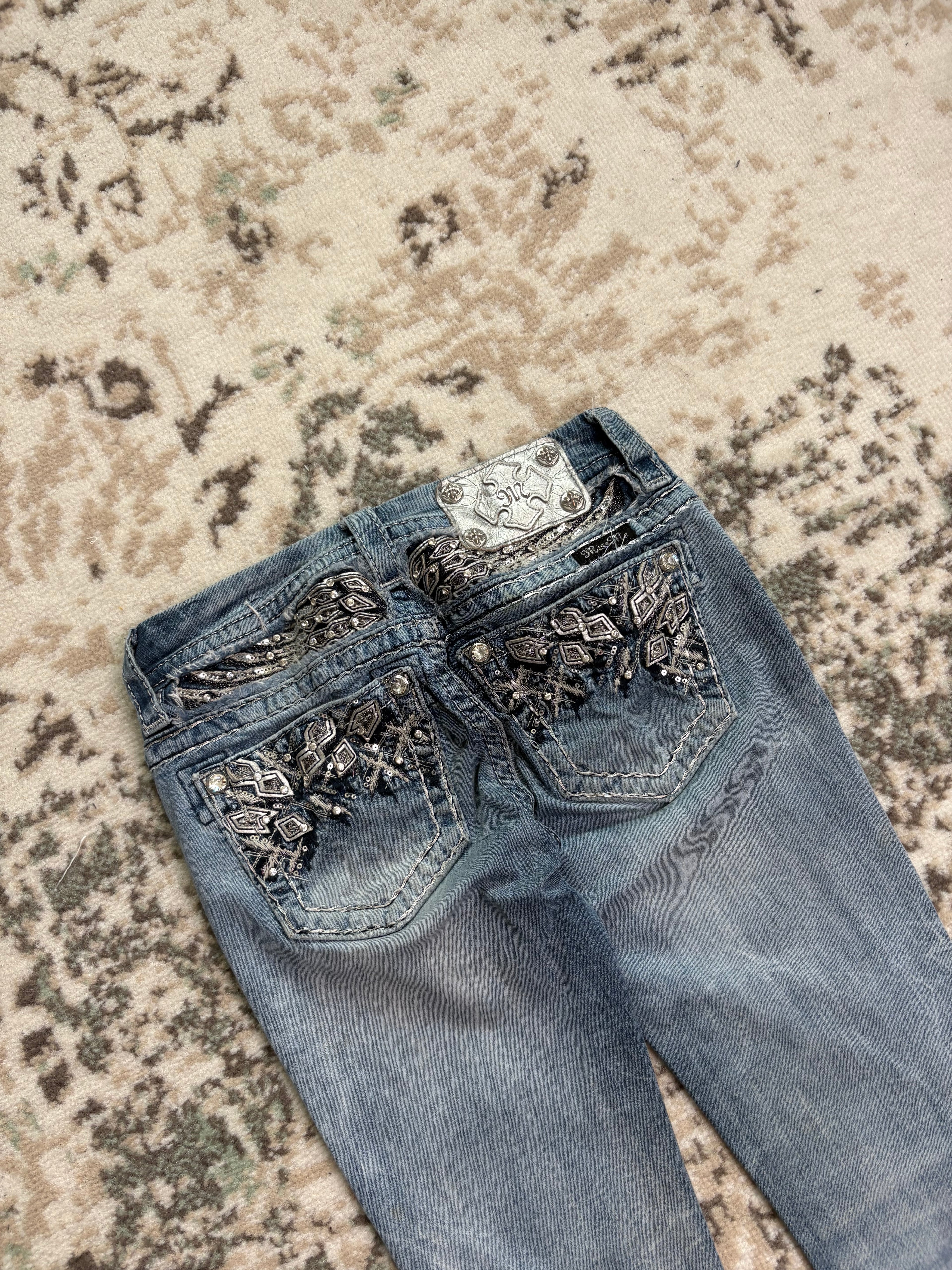 Miss Me Bootcut Jeans (W24)