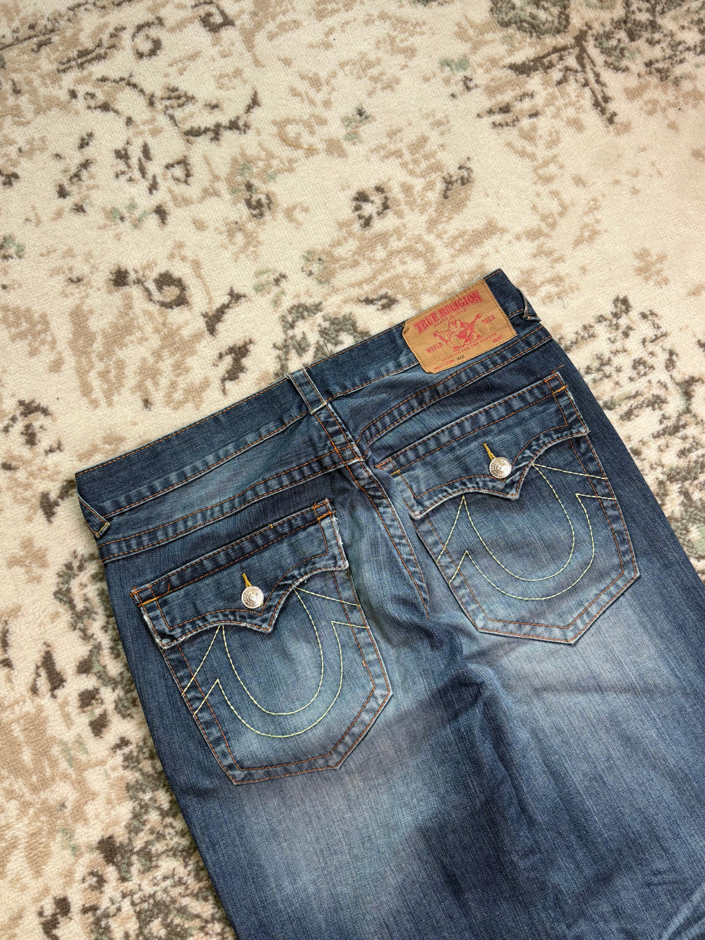 True Religion Baggy Jeans (M-L)