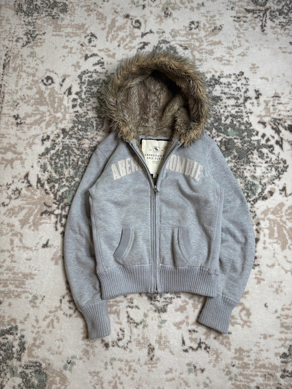 Abercrombie & Fitch Fur Zip-Hoodie (XS/S)