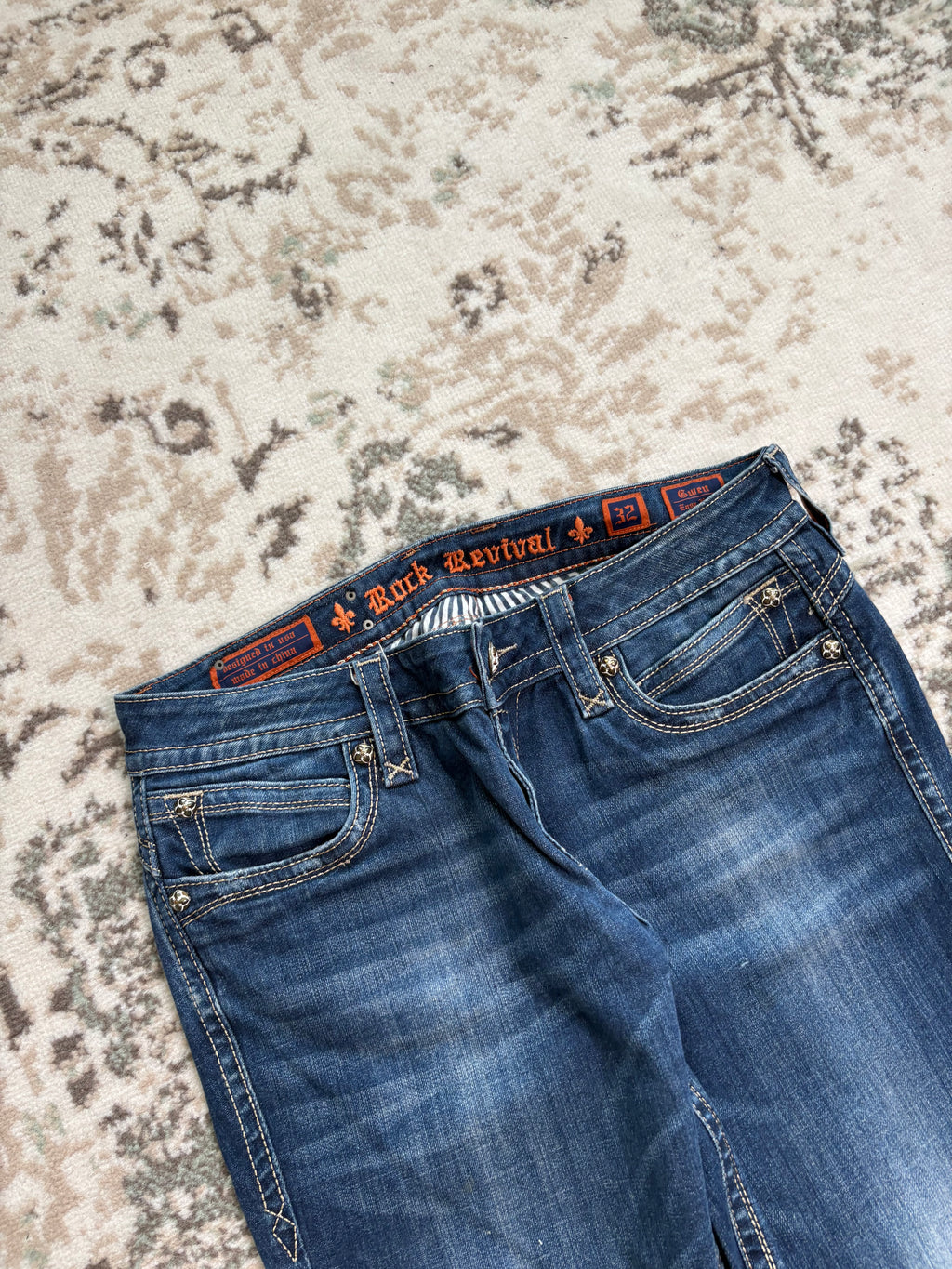 Rock Revival Straight/Bootcut Jeans (S/M)